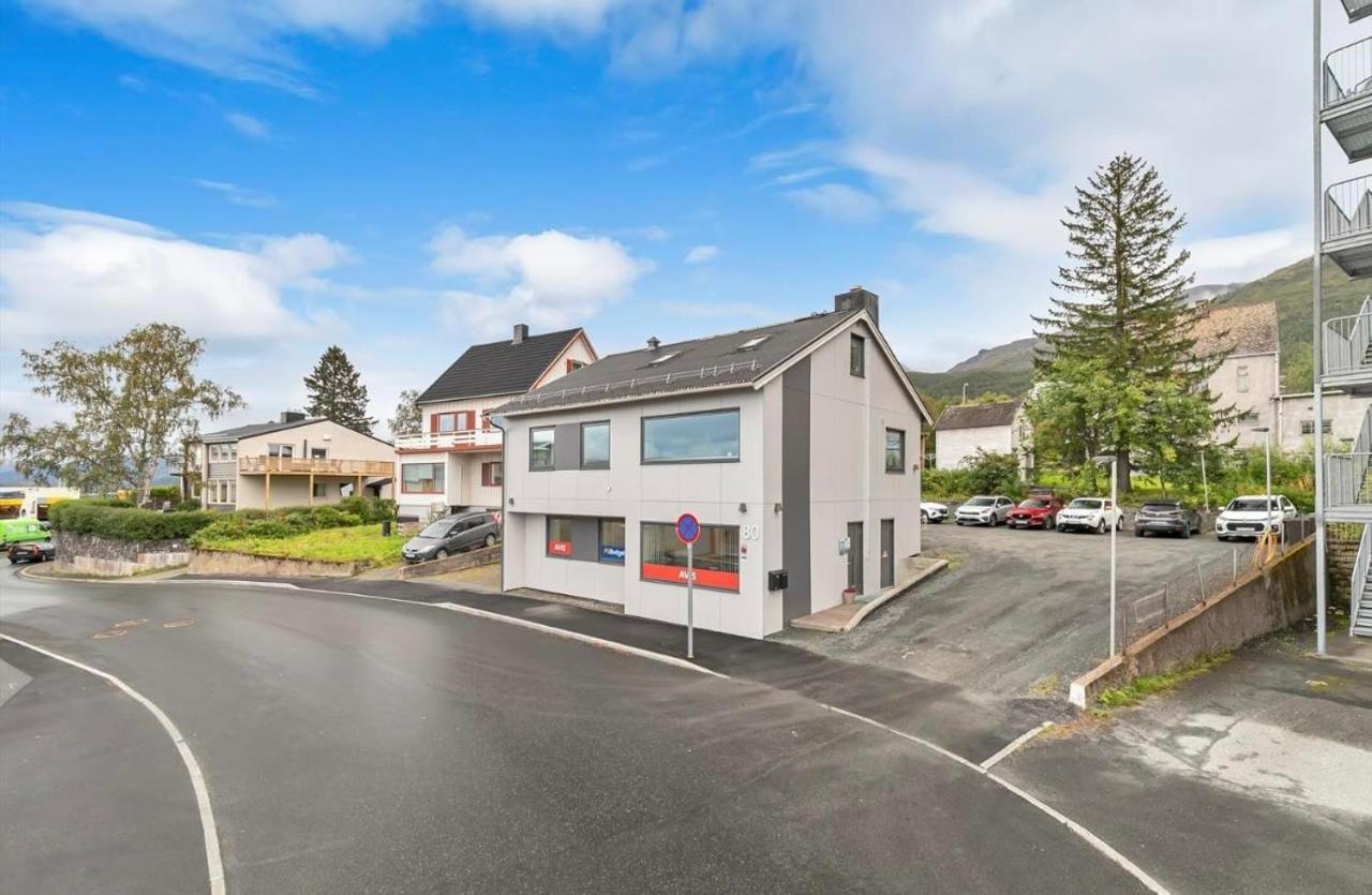 Din Hjem! Mitt I By1. Gratis Parkering!! Apartamento Narvik Exterior foto