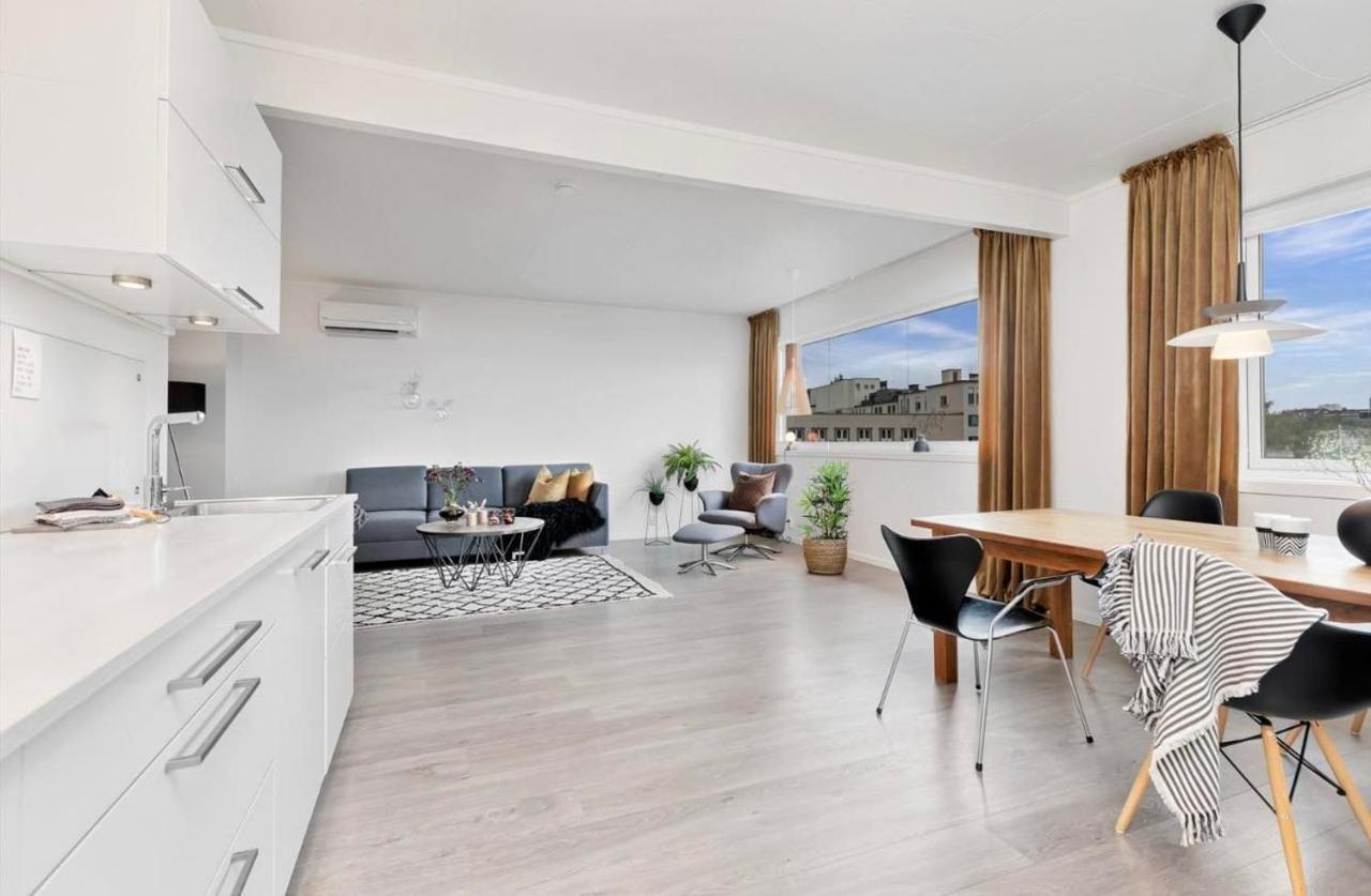 Din Hjem! Mitt I By1. Gratis Parkering!! Apartamento Narvik Exterior foto