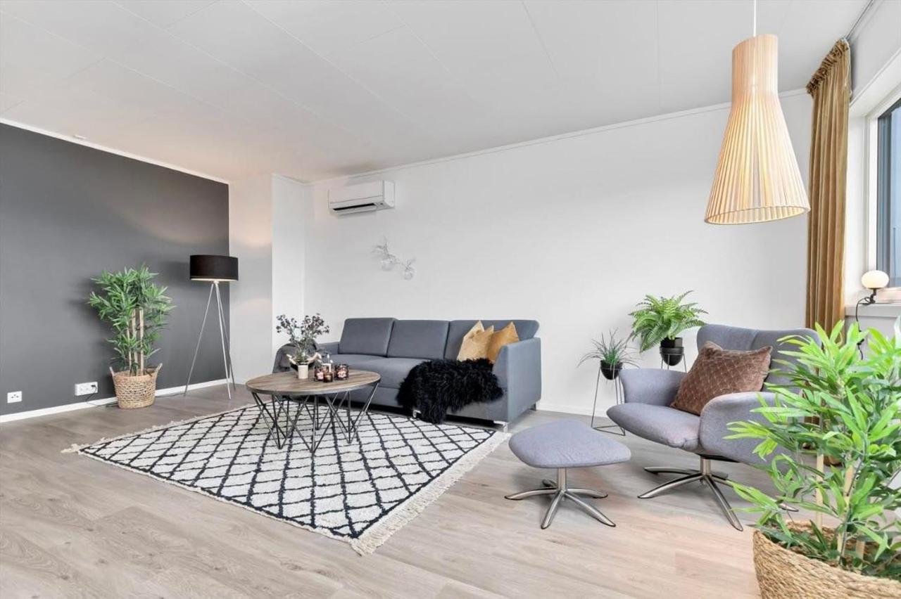 Din Hjem! Mitt I By1. Gratis Parkering!! Apartamento Narvik Exterior foto