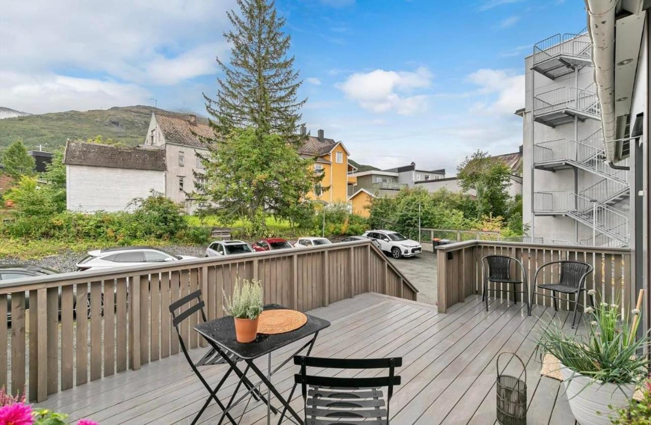Din Hjem! Mitt I By1. Gratis Parkering!! Apartamento Narvik Exterior foto